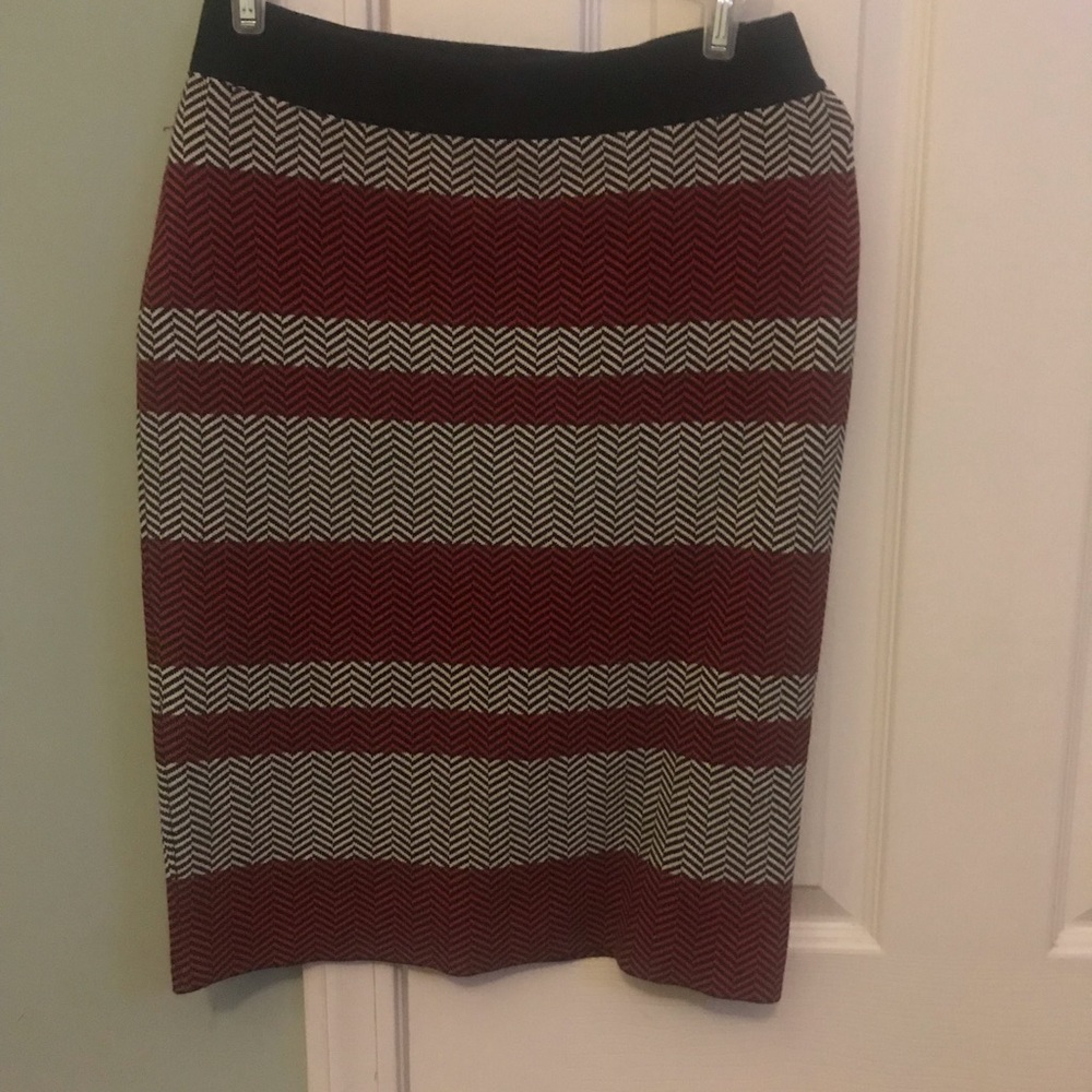 Nice form fitting skirt